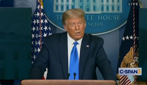 Trump gela i democratici: “Se perdo vediamo cosa succede”