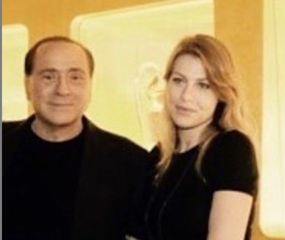 Le presunte frecciatine tra le figlie di Berlusconi per il contagio del papà
