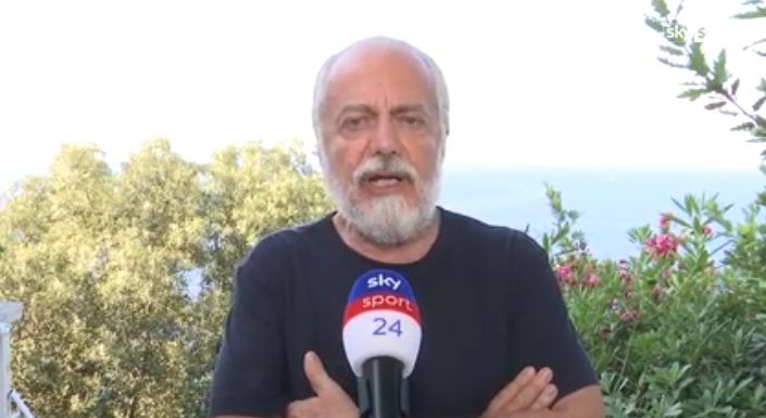 Secondo De Laurentiis il Napoli è da rimproverare perché «è una squadra troppo femminile»