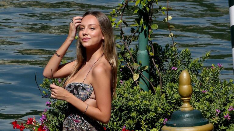 Ester Expósito di «Elite» e le altre star che hanno rubato la scena al Festival di Venezia