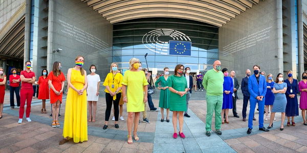 Gli europarlamentari color arcobaleno di cui avremmo bisogno anche in Italia