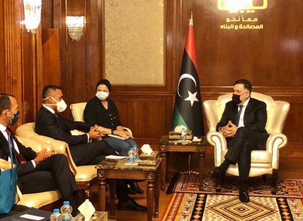 Libia, Di Maio a Tripoli per appoggiare la pace e investire i soldi dell’Italia