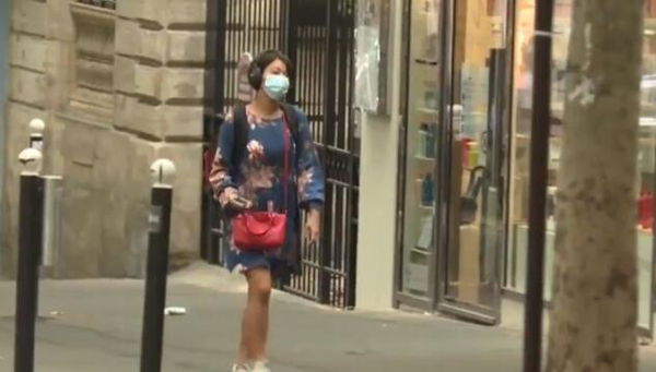 Obbligo mascherine nel Lazio anche all’aperto, Zingaretti firma l’ordinanza: multe a chi non la rispetta