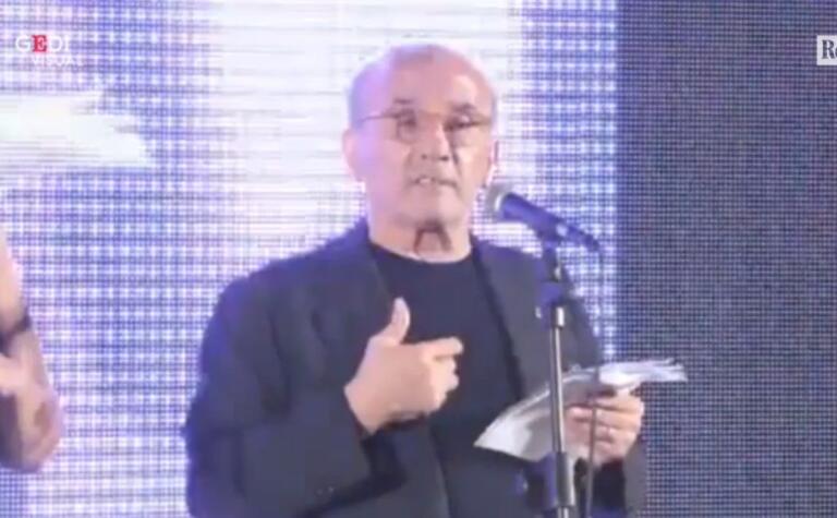 Puglia, per il candidato sindaco di Corato Perrone «se una bella donna è senza rossetto dove va?»