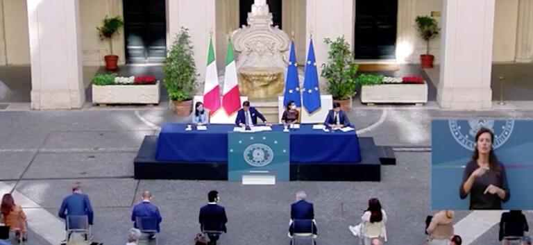 Speranza lascia intendere che anche in Italia la quarantena potrebbe essere portata a 7 giorni