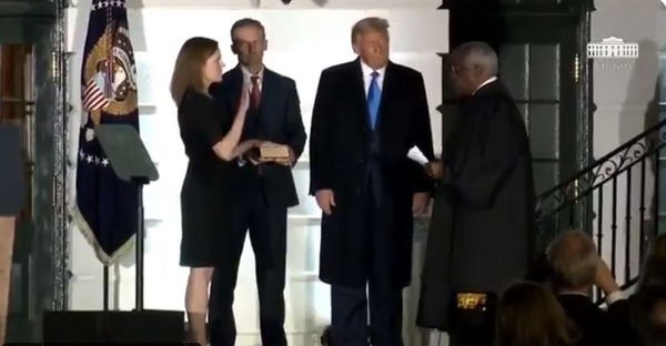 Confermata Amy Coney Barrett, la Corte Suprema Usa svolta a destra