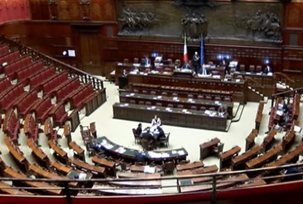 La legge sul conflitto d’interesse passa in Commissione alla Camera. Contrari Italia Viva e le opposizioni