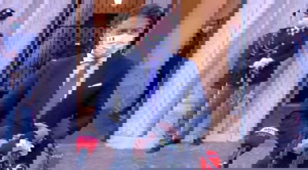 Conte spiega come usare la mascherina obbligatoria a casa