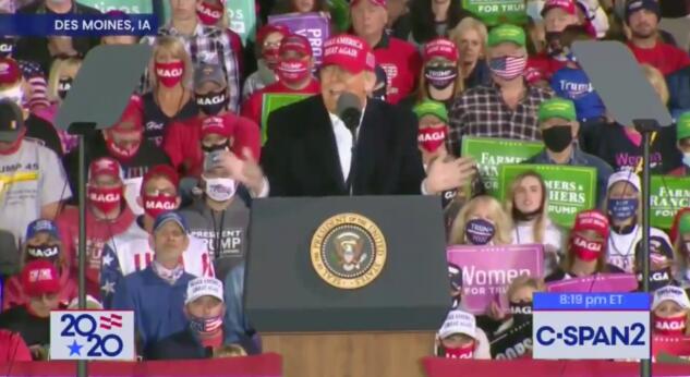 Trump dice che «corona significa Italia» | VIDEO article-post