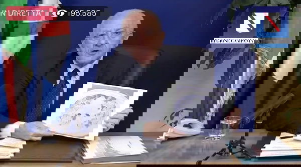 In 24 ore De Luca è passato dal lockdown totale all’apertura dei ristoranti fino alle 23