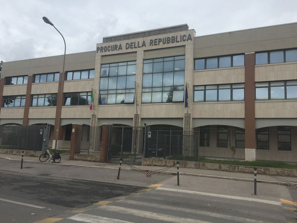 Fondi, violenza sessuale di gruppo su una minore di 12 anni durante il lockdown