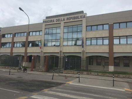 Fondi, violenza sessuale di gruppo su una minore di 12 anni durante il lockdown article-post