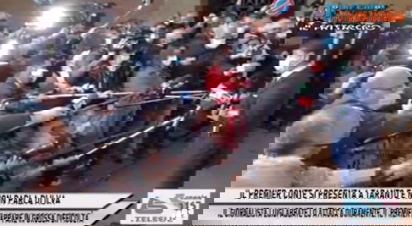 Luigi Abbate, il giornalista che si è scontrato con Conte a Taranto