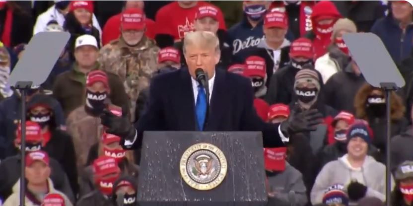 Battuta shock di Trump su Biden: “Dopo tre settimane gli sparano” article-post