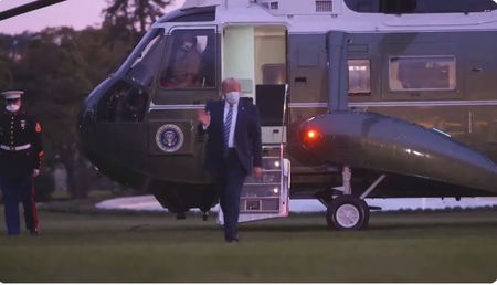 Tragico show di Trump alla Casa Bianca: “Non abbiate paura del virus” article-post