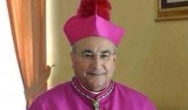 È morto monsignor D’Alise, Vescovo di Caserta. Era ricoverato da fine settembre per Covid