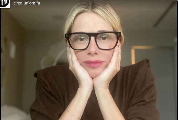 Alessia Marcuzzi spiega quel «leggermente positiva al Covid»