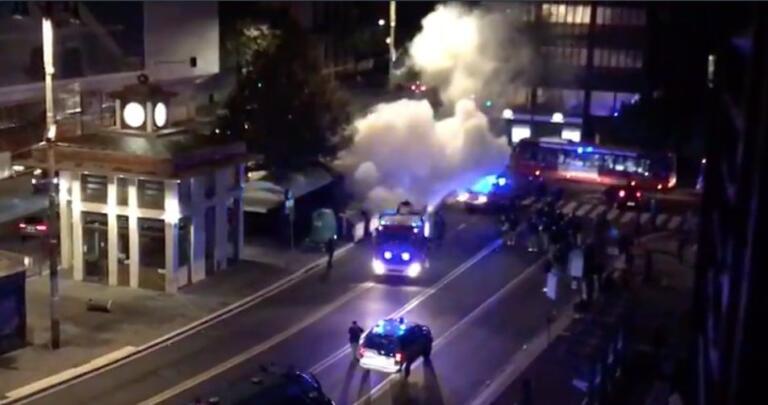 Forza Nuova protesta anche a Roma, scontri: «La polizia ha impugnato le pistole» Forza Nuova protesta anche a Roma, scontri: «La polizia ha impugnato le pistole»