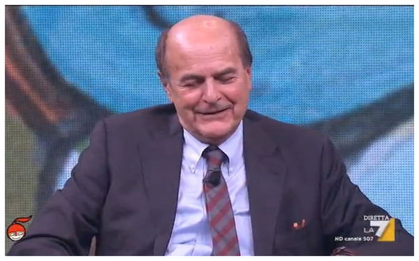 Caos Calabria, Bersani difende il governo: “Doveva chiamare prima la moglie di Gaudio?”