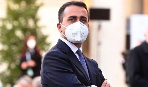 Di Maio dice che l’Italia deve «cambiare postura» sugli sbarchi