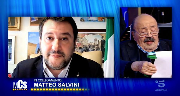 Salvini si inventa il «divieto di albero» al Costanzo Show e nessuno lo ferma