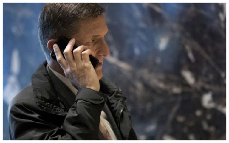 Trump grazia il generale Flynn, scontro totale tra repubblicani e democratici Trump grazia il generale Flynn, scontro totale tra repubblicani e democratici