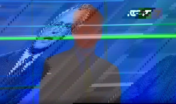 Mentana dice nel TG che lo stato deve decidere se il vaccino sarà obbligatorio o no