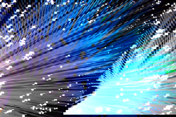 Sistemi ottici per le telecomunicazioni: un futuro di onde luminose