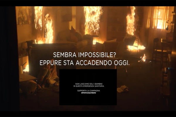 L’hashtag di Salvini condiziona anche il Telefono Azzurro