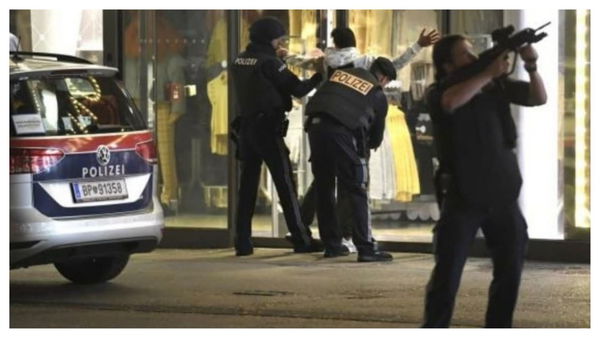 Attentato di Vienna, la rabbia di Di Maio: “Attentato vile, l’Europa deve reagire”