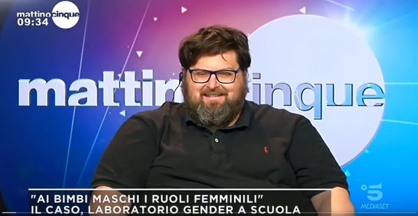 Adinolfi a Mattino 5 per parlare della «follia dell’ideologia gender»