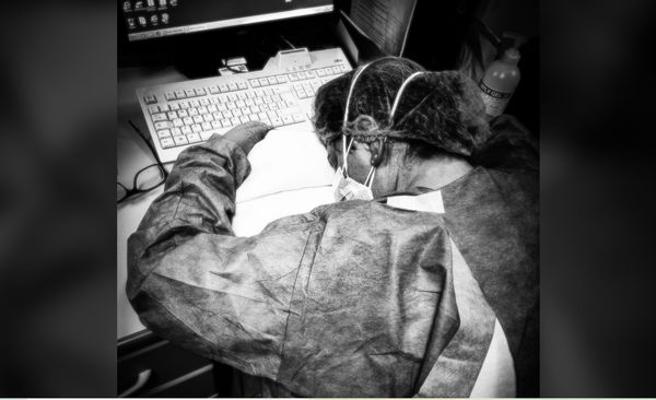 Da osannata a crocifissa sul web è un attimo per l’infermiera simbolo della pandemia