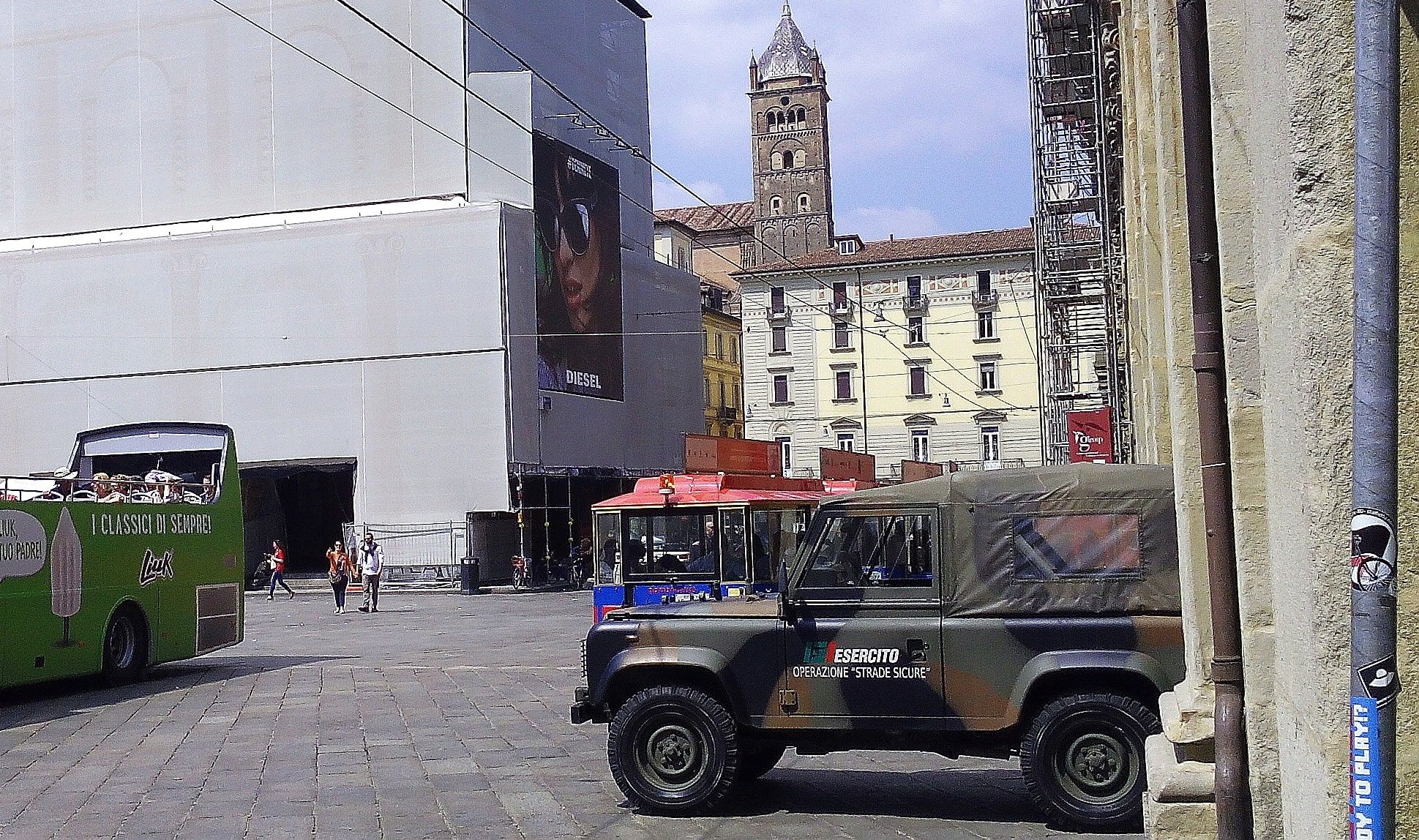 esercito a Napoli