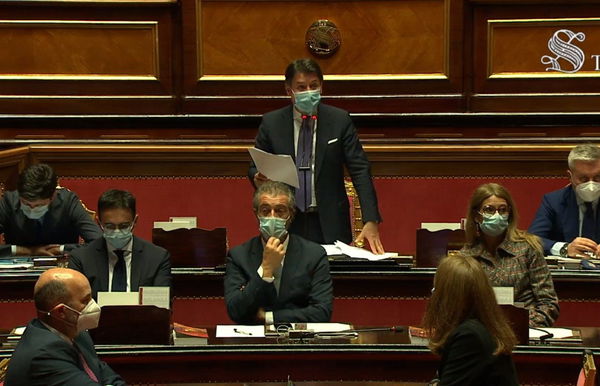 Dpcm «nelle prossime ore», sarà «un lockdown light modello tedesco»