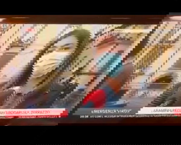 La mamma presa in giro da De Luca: «Ho un figlio (e non una figlia) che lo metterebbe in difficoltà»