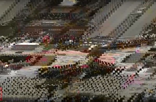 Cosa dice la bozza UE sulle messe di Natale online in streaming