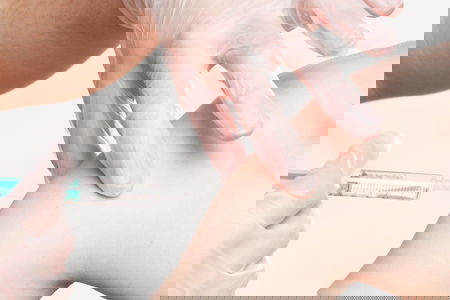 “Il nostro vaccino è efficace al 90%”: l’annuncio di Pfizer che fa sperare article-post