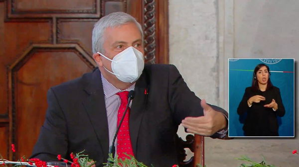 Il presidente dell’ordine dei giornalisti stoppa la Fusani che incalza Conte