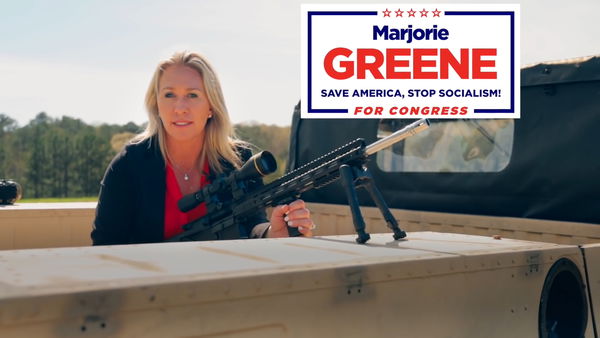 La deputata di QAnon mette all’asta online il fucile automatico