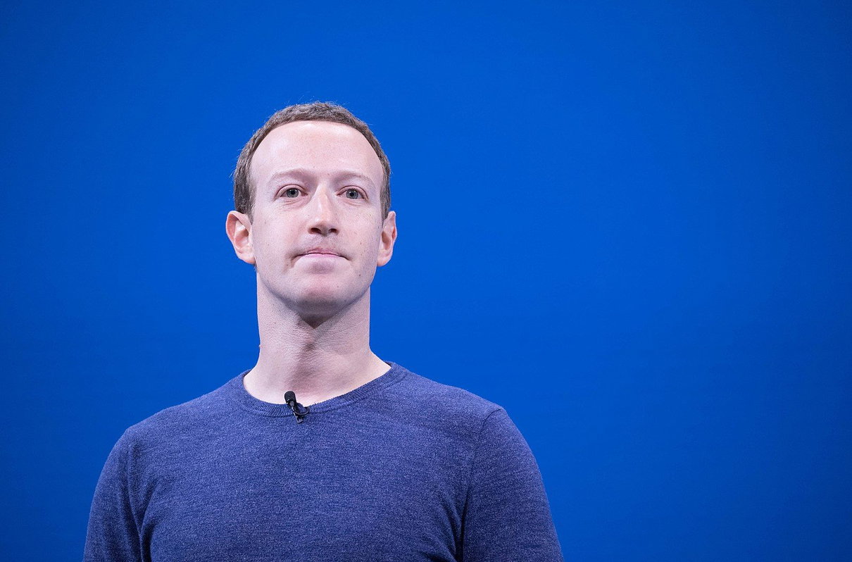 Parte la “Corte suprema” di Facebook, che decide sui post rimossi che l’algoritmo non può valutare article-post