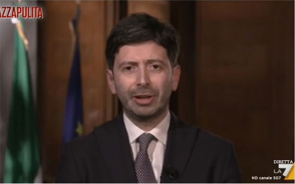 Speranza difende il Dpcm, ma la rete boccia lui e il governo