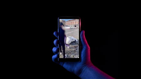 TikTok, i calci alla statua del bambino e l’ultima frontiera del vandalismo online article-post