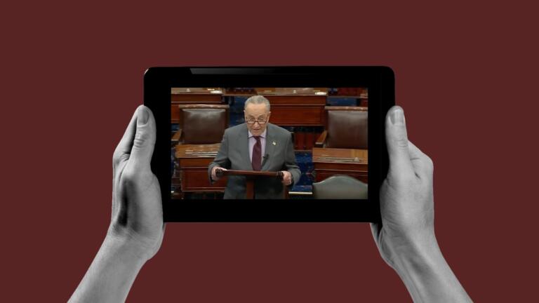 Il video del senatore americano che dice: «Donald Trump ha incitato l’erezione» Il video del senatore americano che dice: «Donald Trump ha incitato l’erezione»