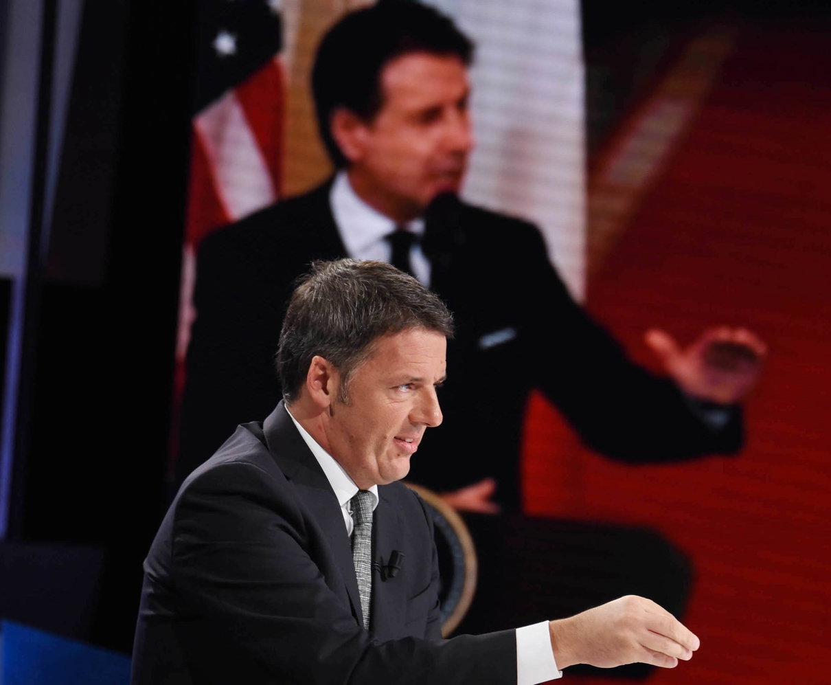 Renzi e Conte non si capiscono perché si stanno parlando in inglese? | VIDEO article-post