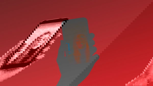 Eleonora Rocchini contro Instagram: «Posterò all’infinito il mio video di nudo, contro il proibizionismo del social»