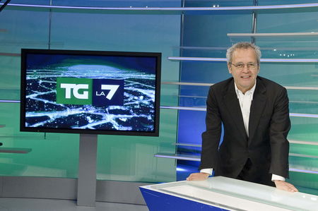 Enrico Mentana spiega la gaffe del lanciafiamme durante l’edizione straordinaria su Capitol Hill article-post