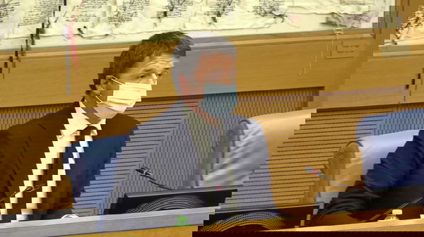 Renzi fa dimettere le ministre perché «la crisi non si risolve con la popolarità sui social»