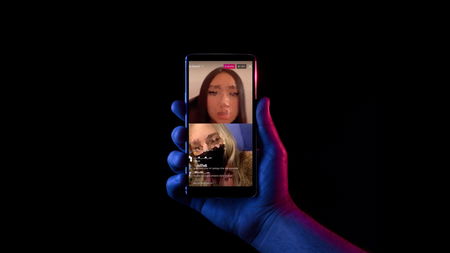 Selena, le dirette mentre tutti la cercano e «l’amica» influencer in passato contattata da Le Iene article-post