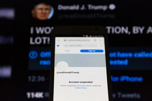 Trump fuori da Twitter: crollo vertiginoso delle fake news sul social