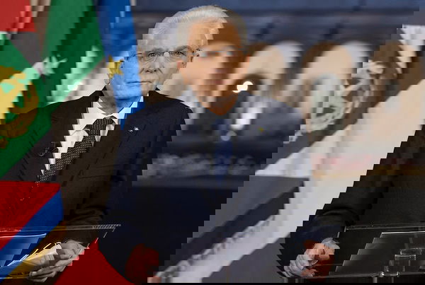 Le risposte no-vax all’account @Quirinale quando Mattarella ha parlato del dovere di vaccinarsi